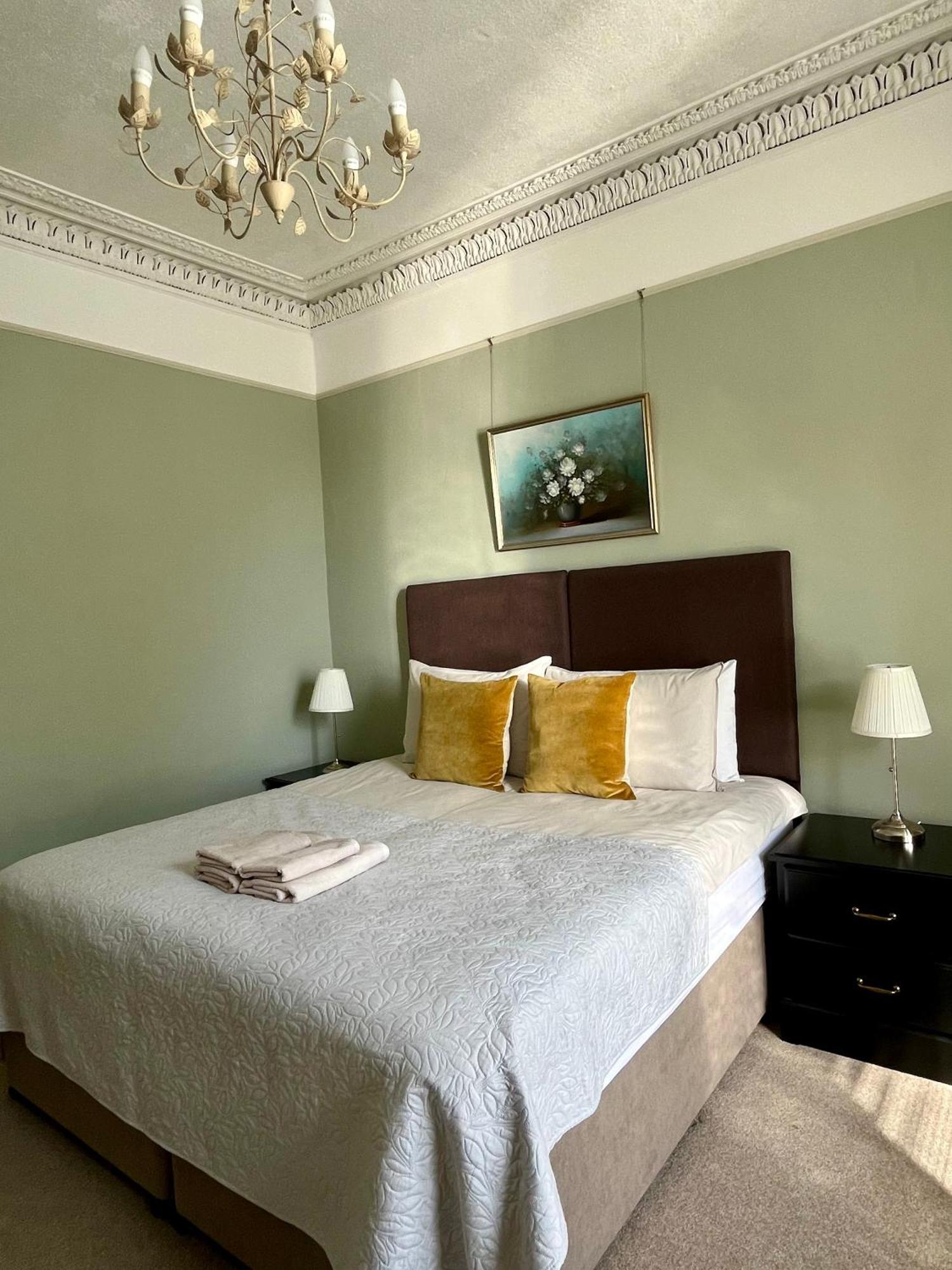 Проживание в семье Acorn House